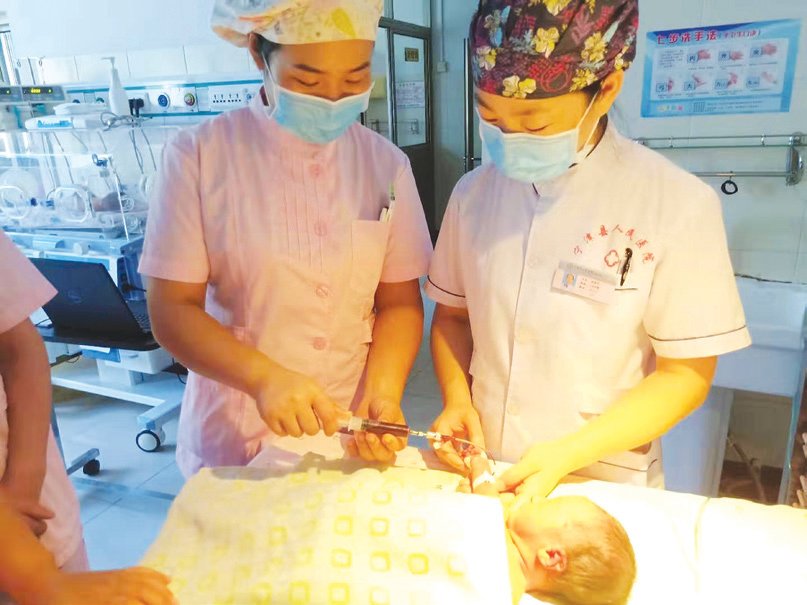 南丹县妇婴监护型护送